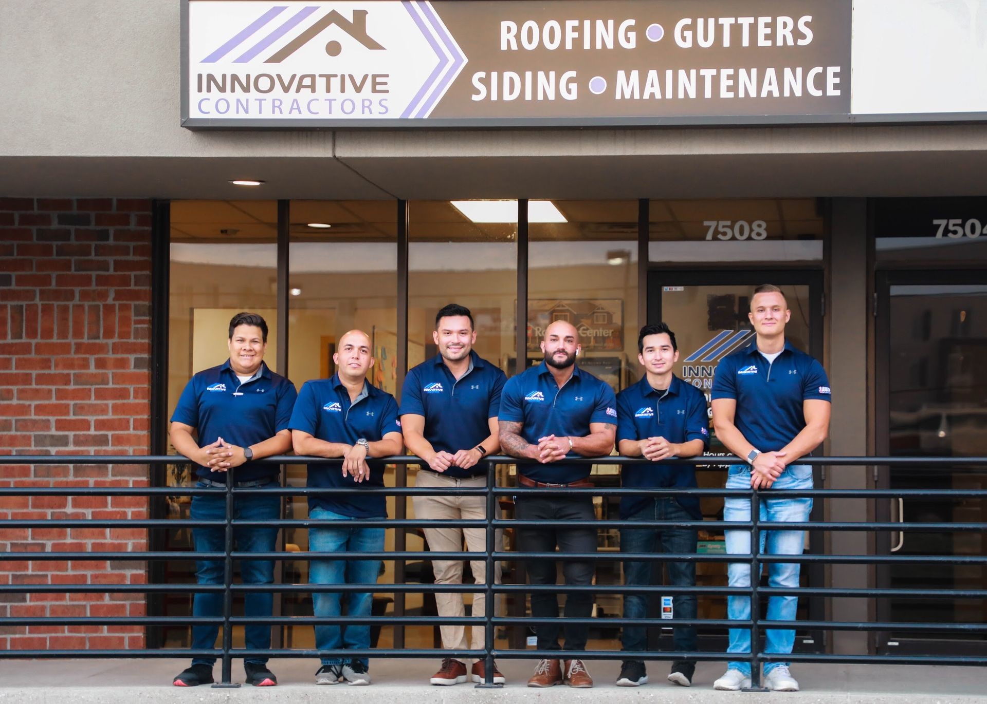 Innovative roofing team 